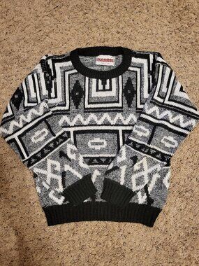 80s Vintage Barrel Black and White Geometric Kids Sweater Medium